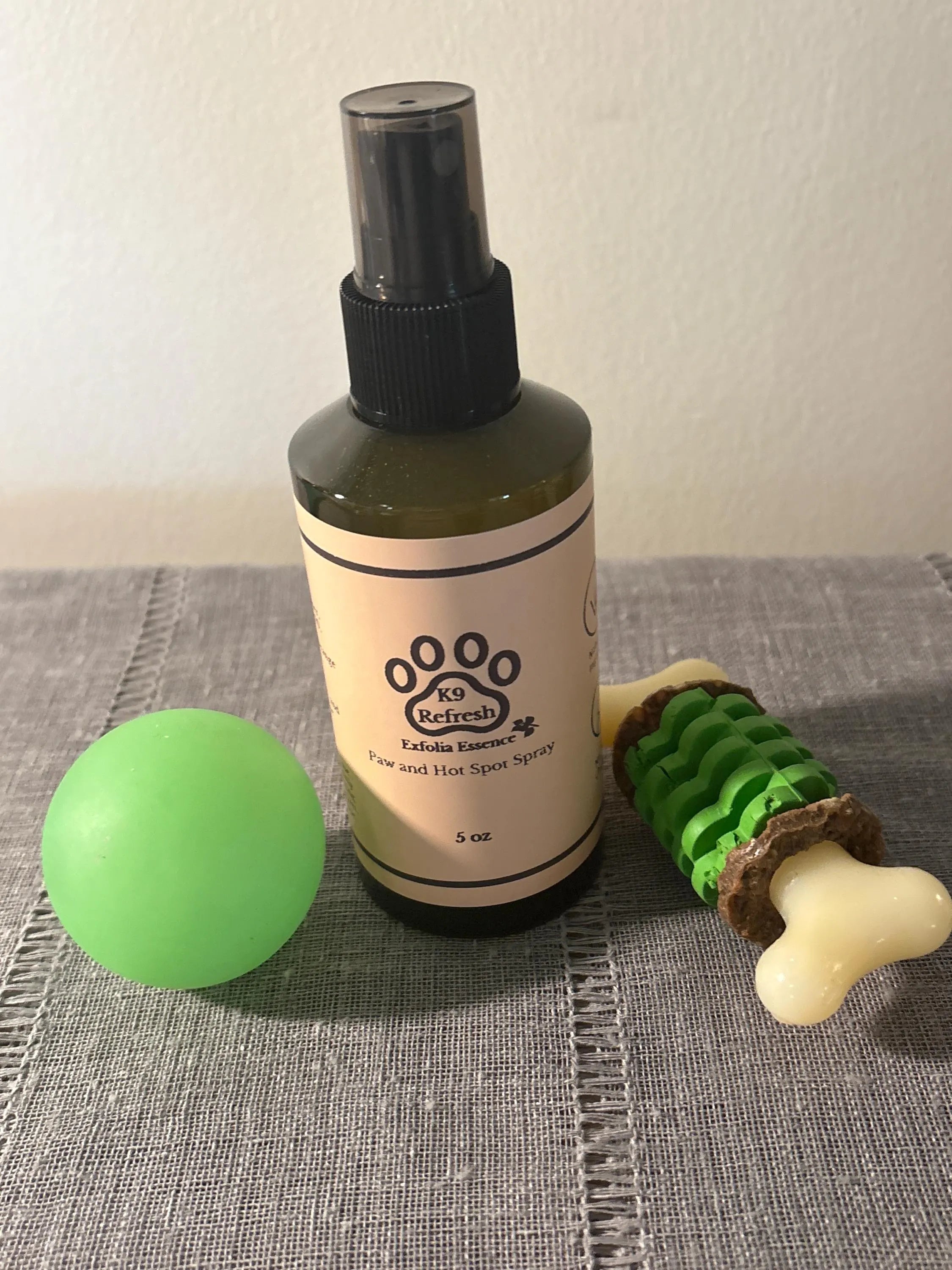 K9 Refresh Hot Spot and Moistening Skin Spray for Dogs & Puppies