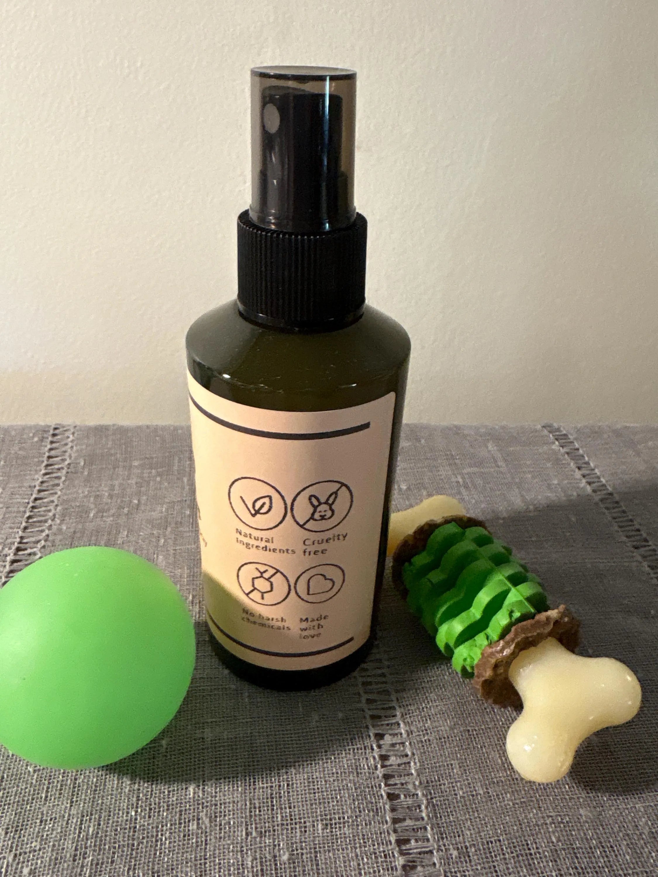 K9 Refresh Hot Spot and Moistening Skin Spray for Dogs & Puppies